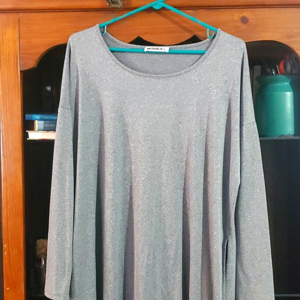 Long, thin dress with pockets